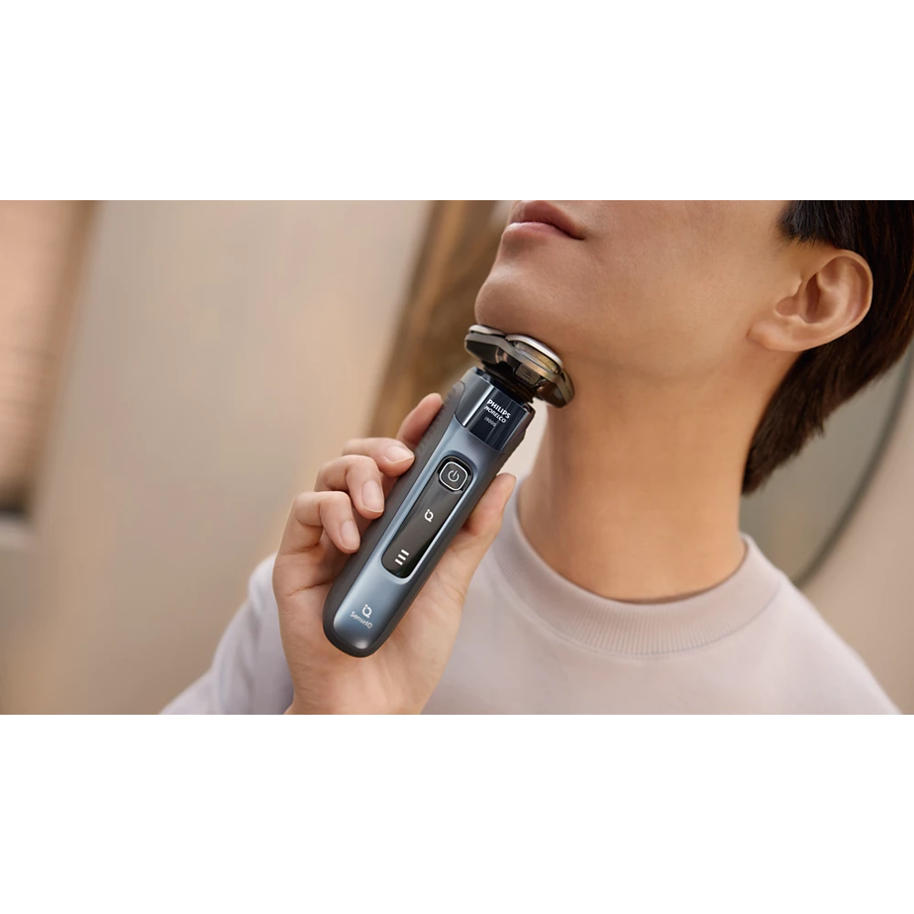 Norelco i9000 Wet&amp;Dry Electric Shaver with SenseIQ (X9001/81)