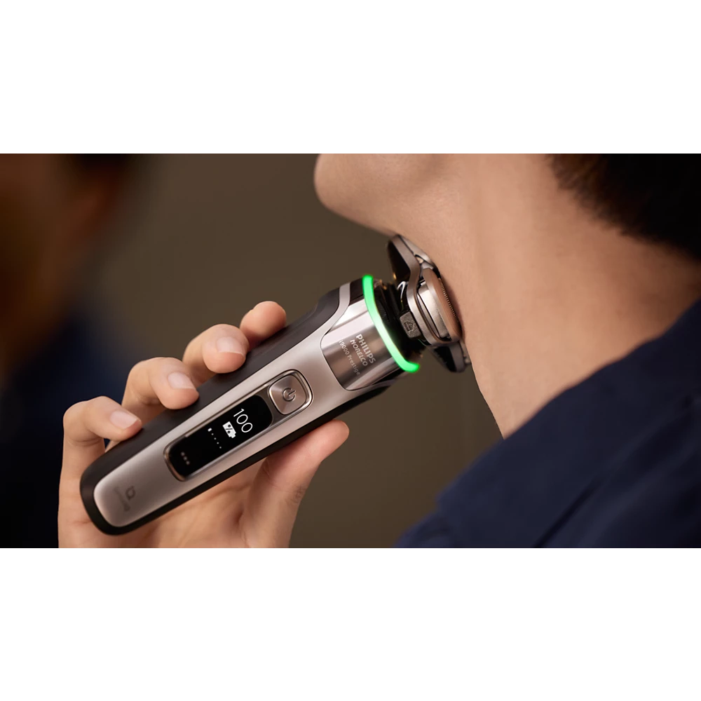 Norelco i9000 Prestige Wet&amp;Dry Electric Shaver with SenseIQ (XP9204/85)