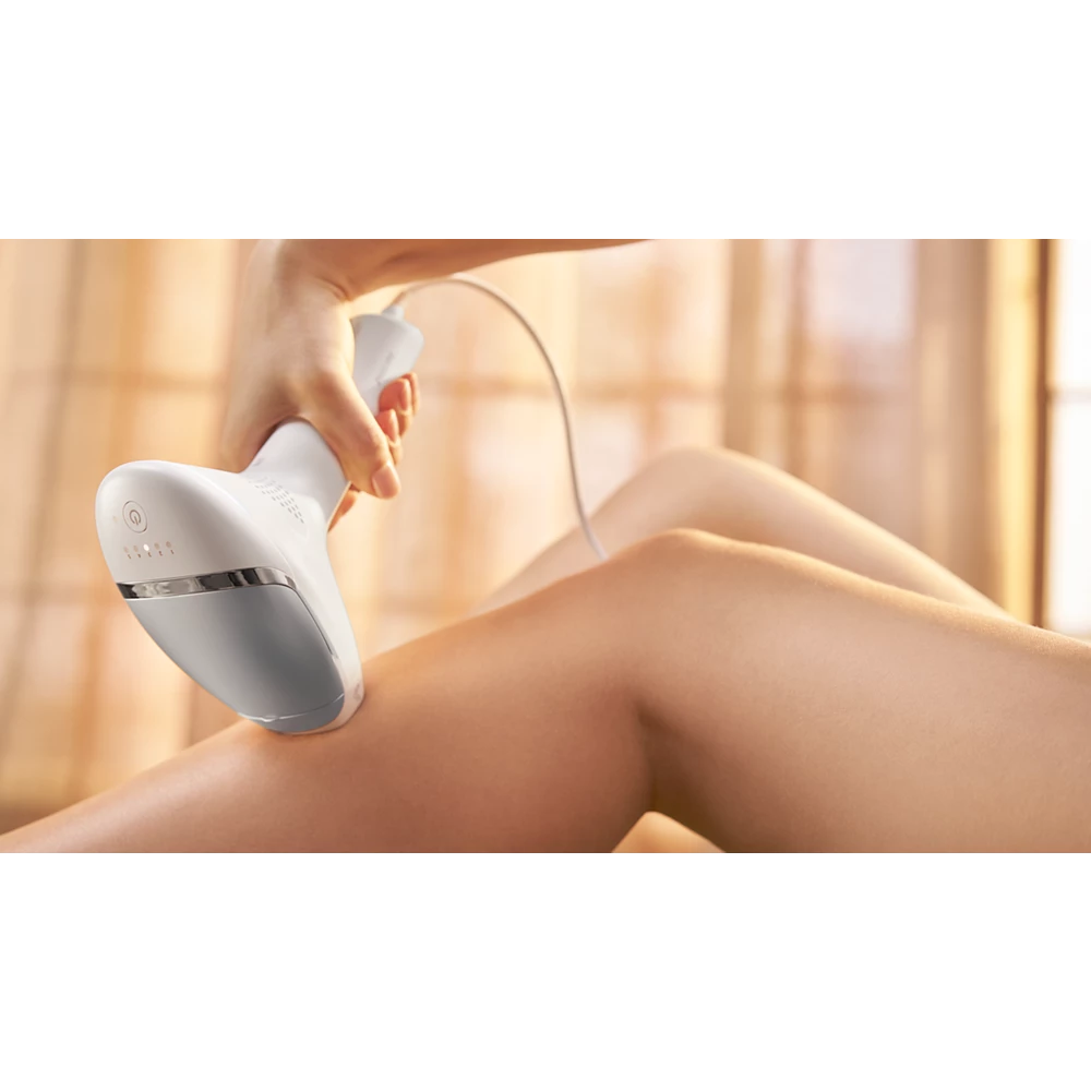 Lumea IPL 7000 Series IPL Hair removal device with SenseIQ (BRI931/03)