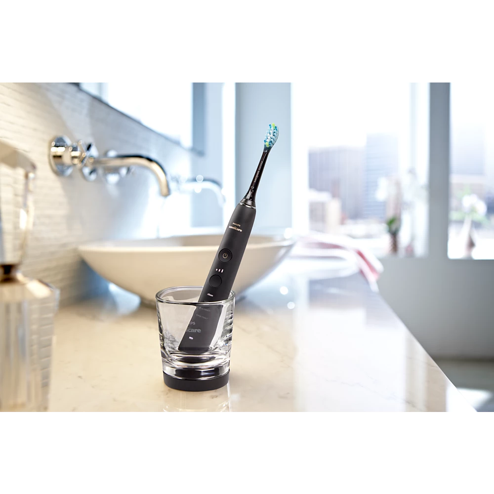 DiamondClean 9000 Sonic electric toothbrush with app (HX9914/71)