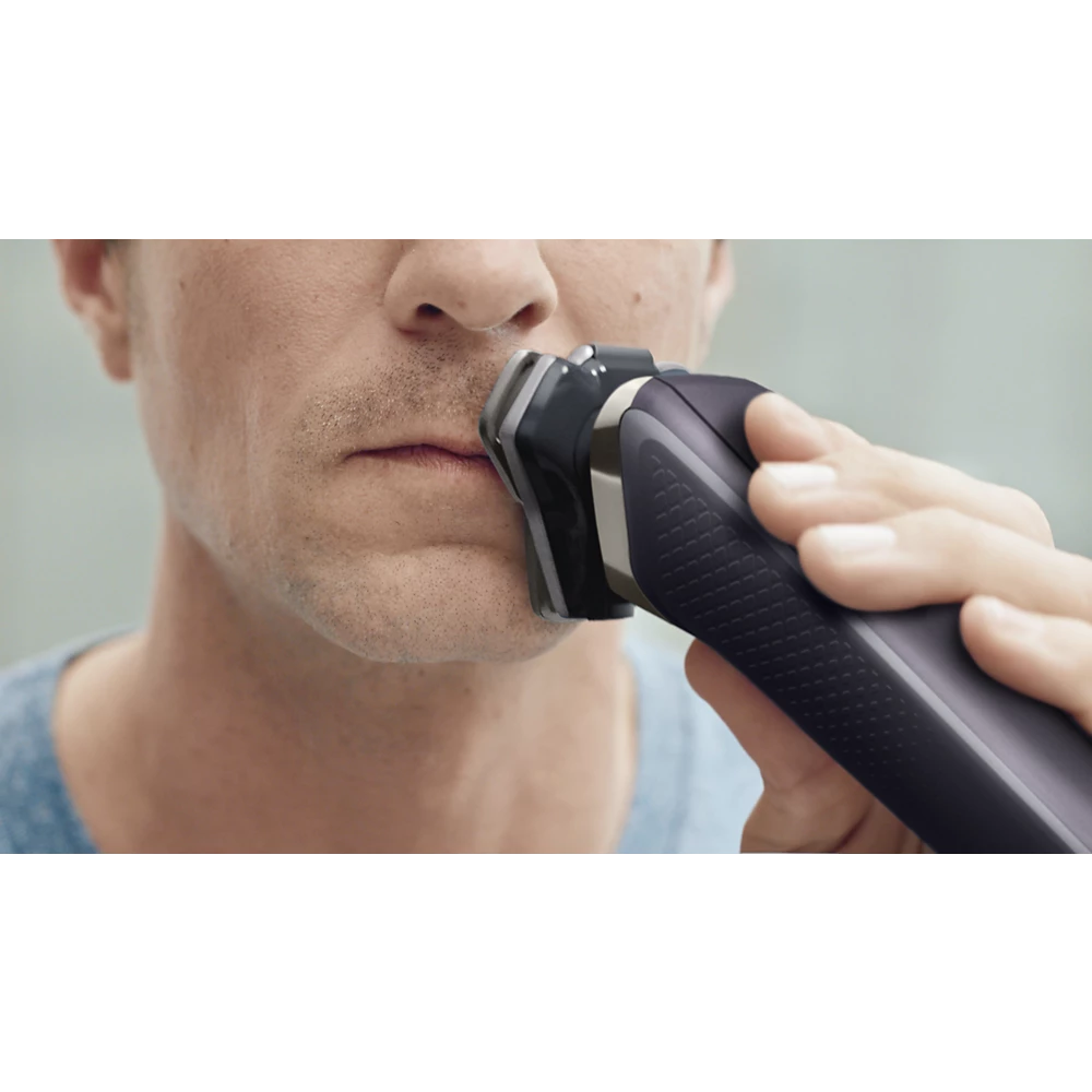 Norelco Wet &amp; Dry Shaver Series 9000 Shaver 9400 (S9502/83)