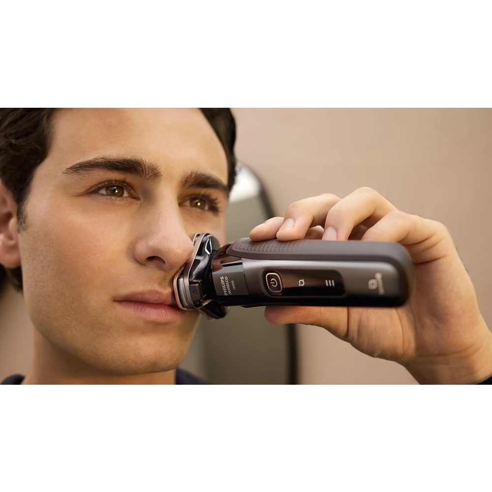 Norelco i9000 Wet&amp;Dry Electric Shaver with SenseIQ (X9000/90)