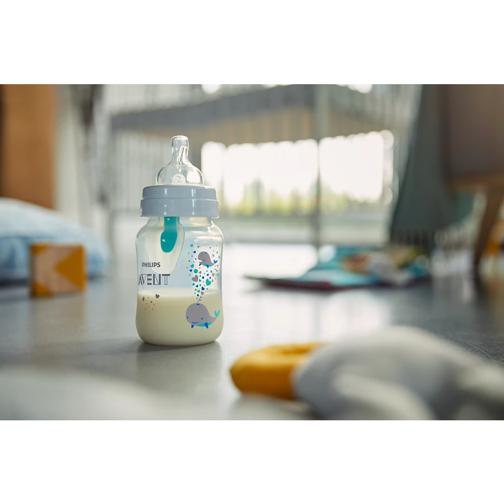 Avent Anti-colic bottle with AirFree vent (SCY703/77)