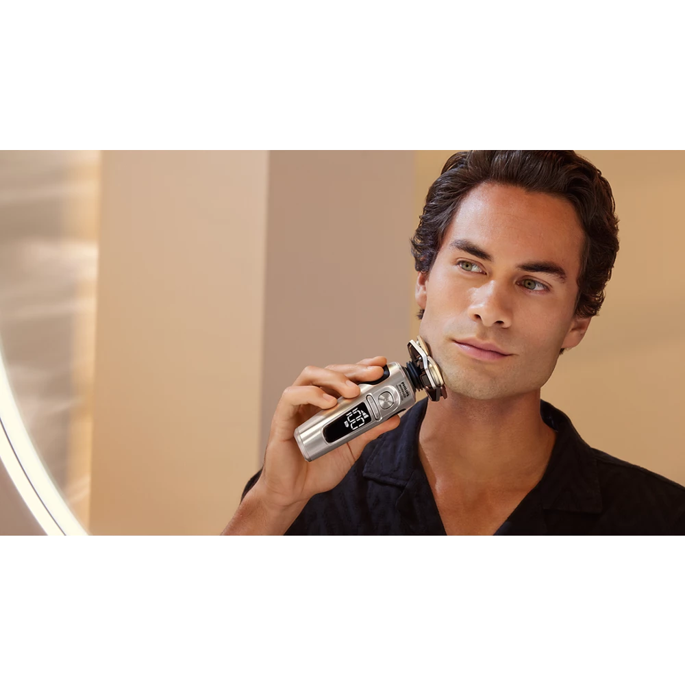 Norelco Shaver S9000 Prestige Wet &amp; Dry Electric shaver with SenseIQ (SP9841/84)