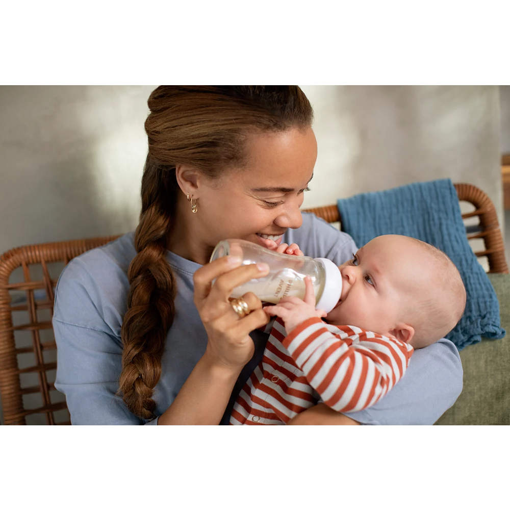Avent Glass Natural Response Baby Bottle (SCY913/01)