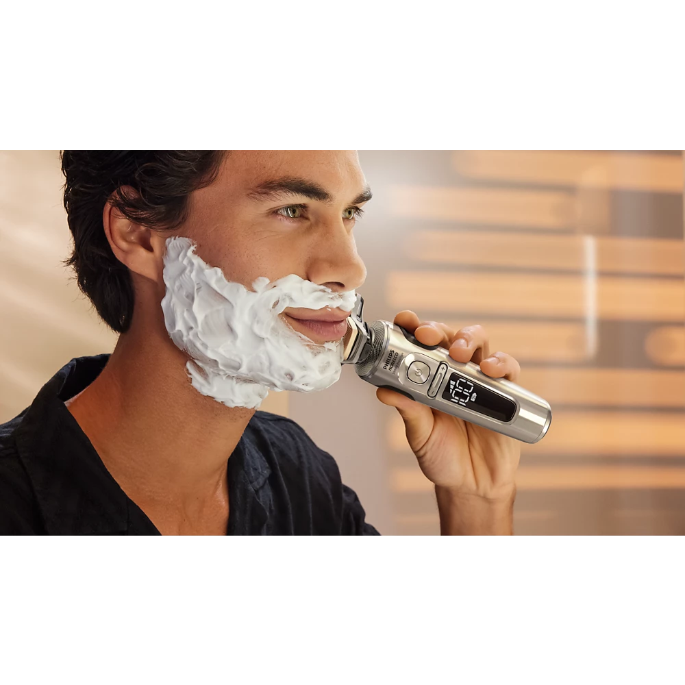 Norelco Shaver S9000 Prestige Wet &amp; Dry Electric shaver with SenseIQ (SP9841/84)