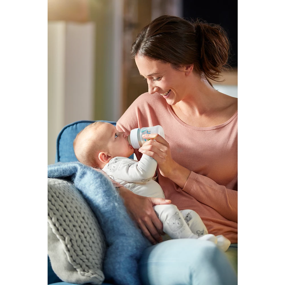 Avent Anti-colic bottle with AirFree vent (SCY701/93)