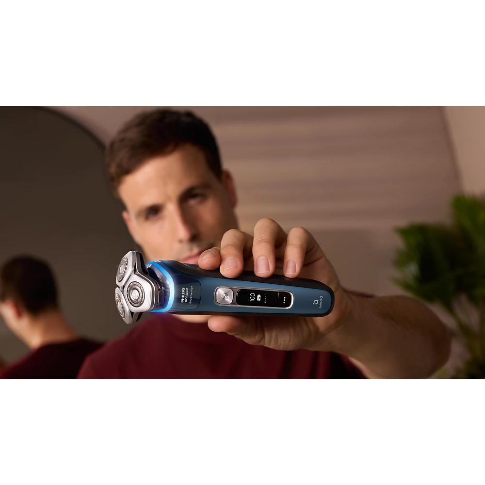 Norelco i9000 Prestige Wet&amp;Dry Electric Shaver with SenseIQ (XP9201/88)