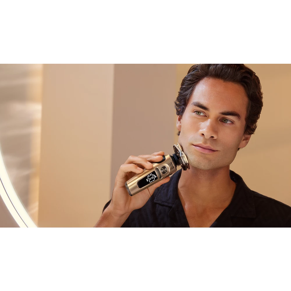 Norelco Shaver S9000 Prestige Wet &amp; Dry Electric shaver with SenseIQ (SP9883/83)