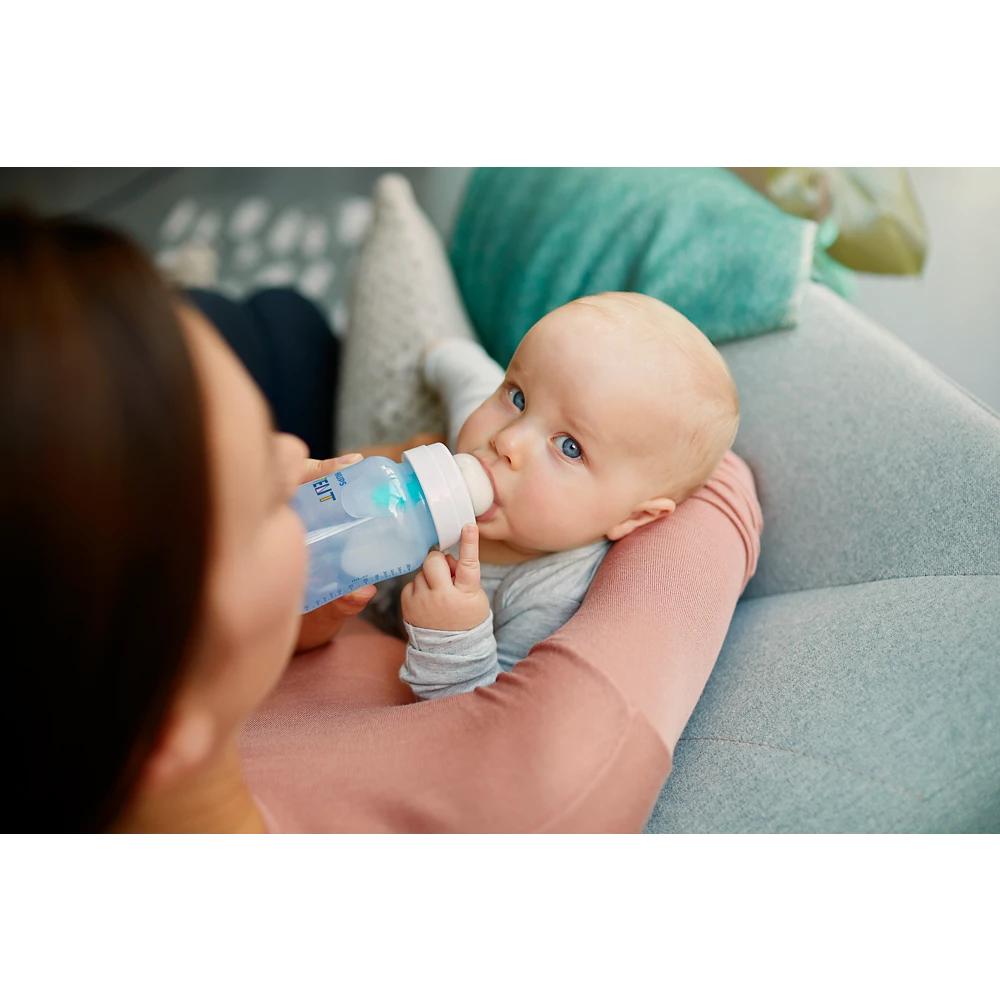 Avent Anti-colic bottle with AirFree vent (SCY703/24)