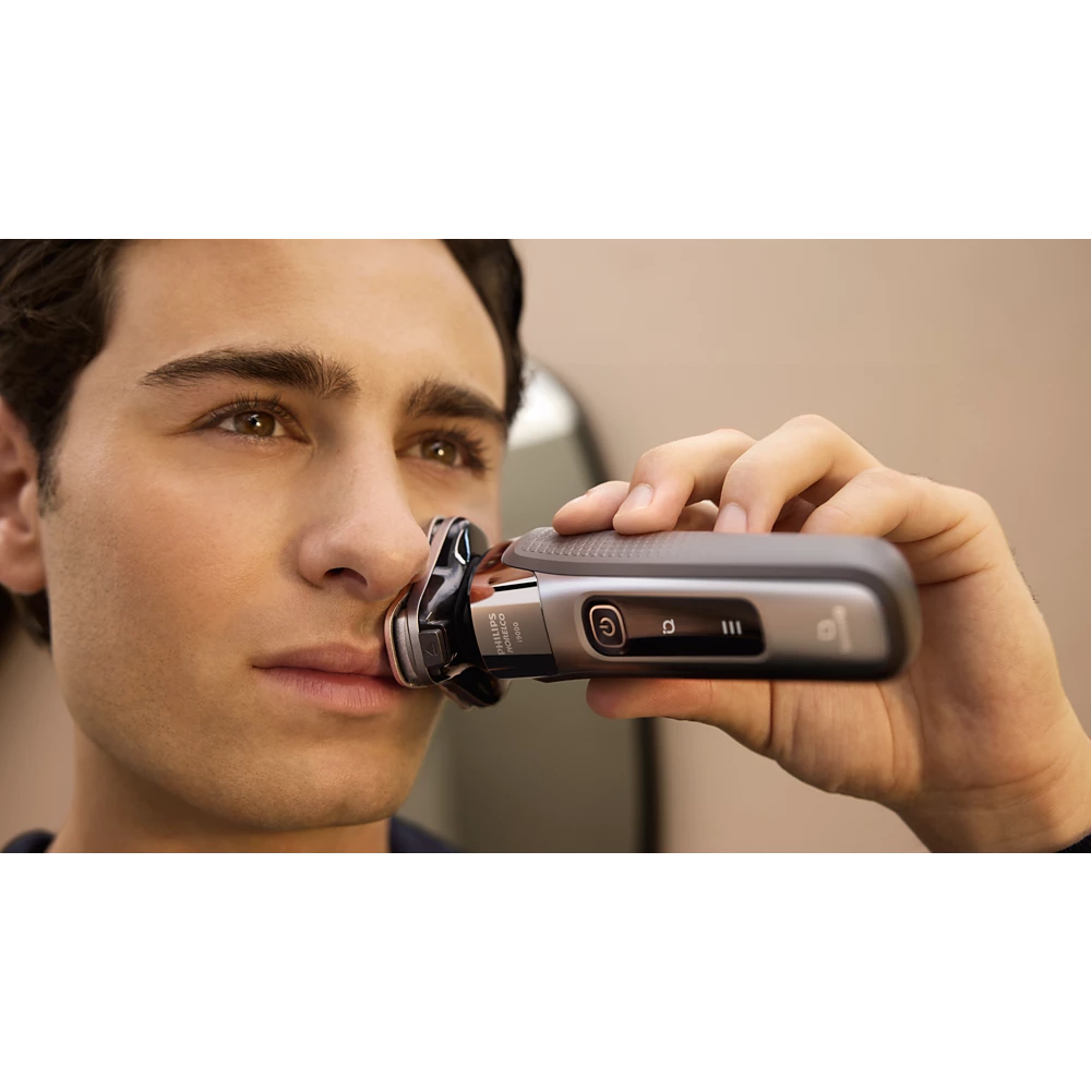 Norelco i9000 Wet&amp;Dry Electric Shaver with SenseIQ (X9002/82)