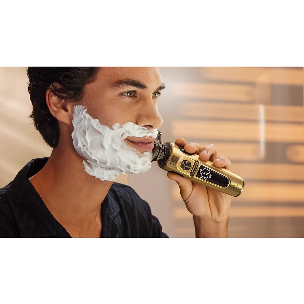 Norelco Shaver S9000 Prestige Wet &amp; Dry Electric shaver with SenseIQ (SP9888/83)