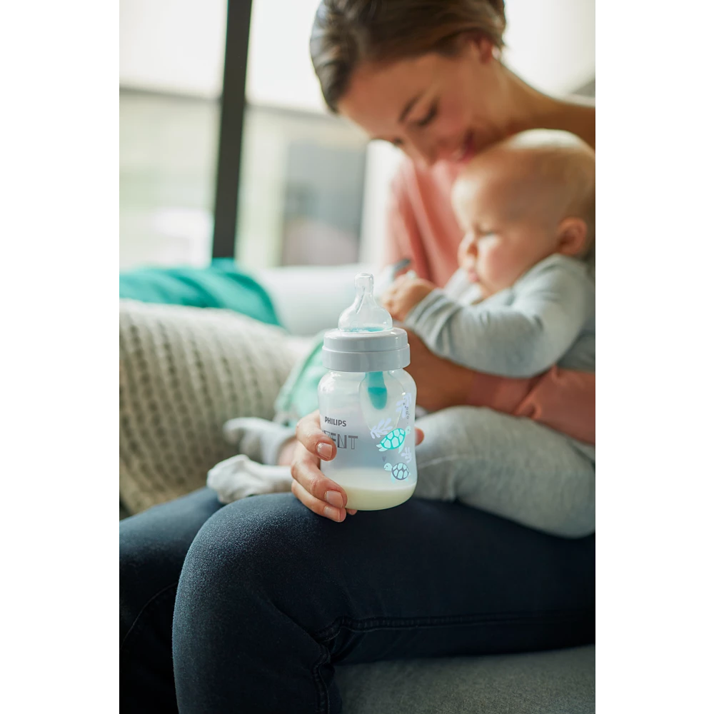 Avent Anti-colic bottle with AirFree vent (SCY703/78)
