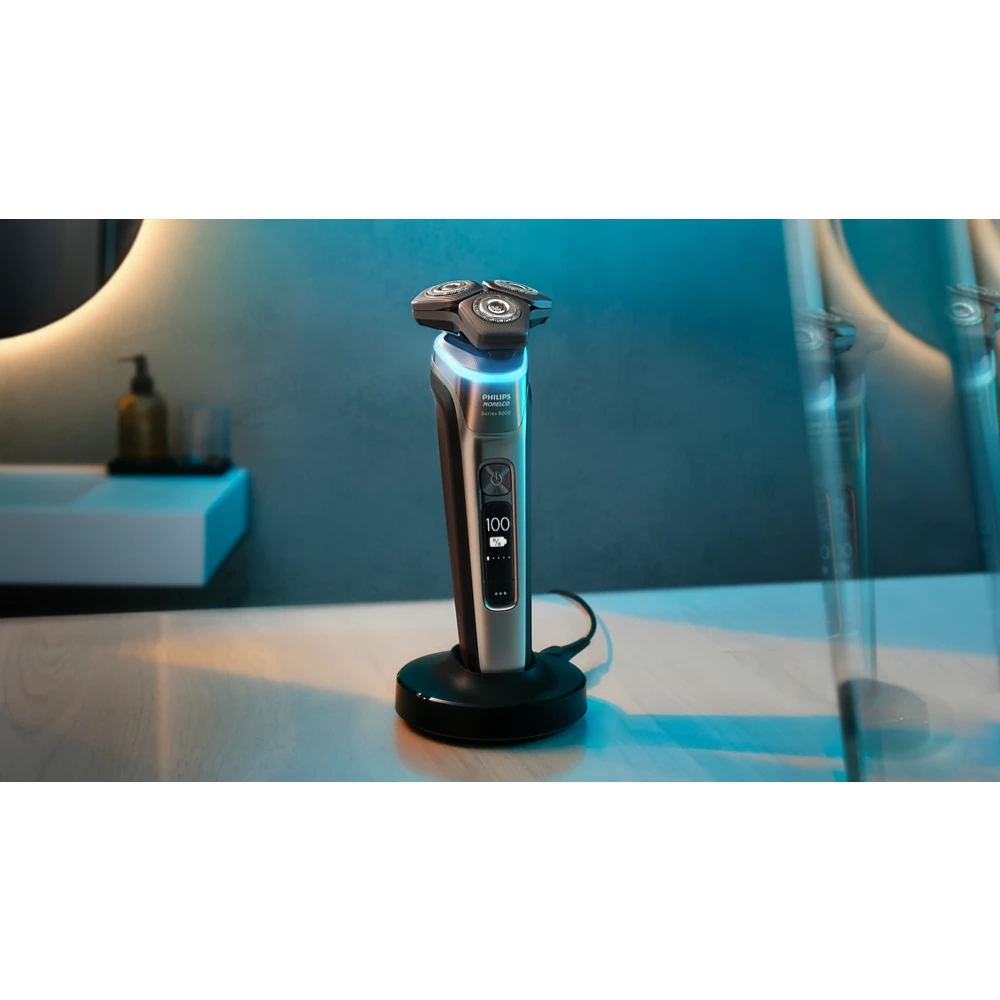 Norelco Shaver 9800 Wet &amp; Dry electric shaver with SenseIQ (S9987/85)