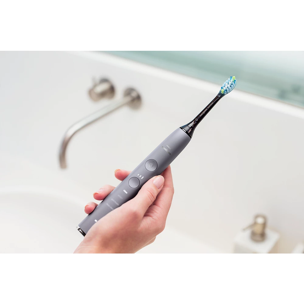 Sonicare DiamondClean Smart Sonic electric toothbrush with app (HX9903/33)