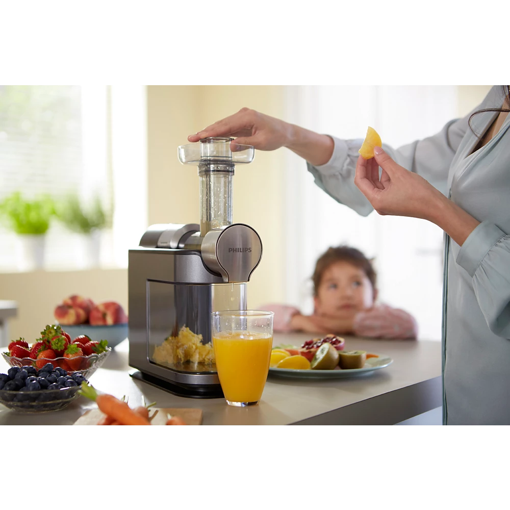 Avance Collection Masticating juicer (HR1933/34)