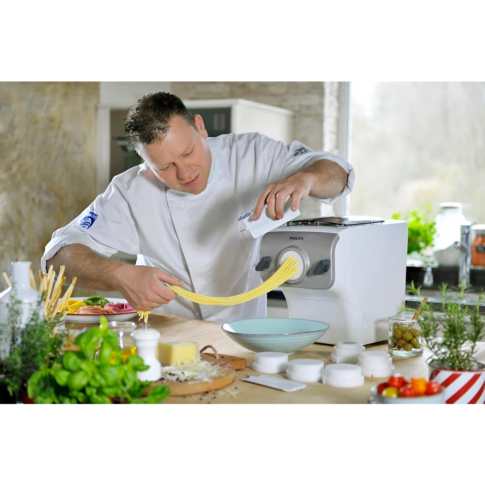 Premium collection Pasta and noodle maker (HR2357/08)